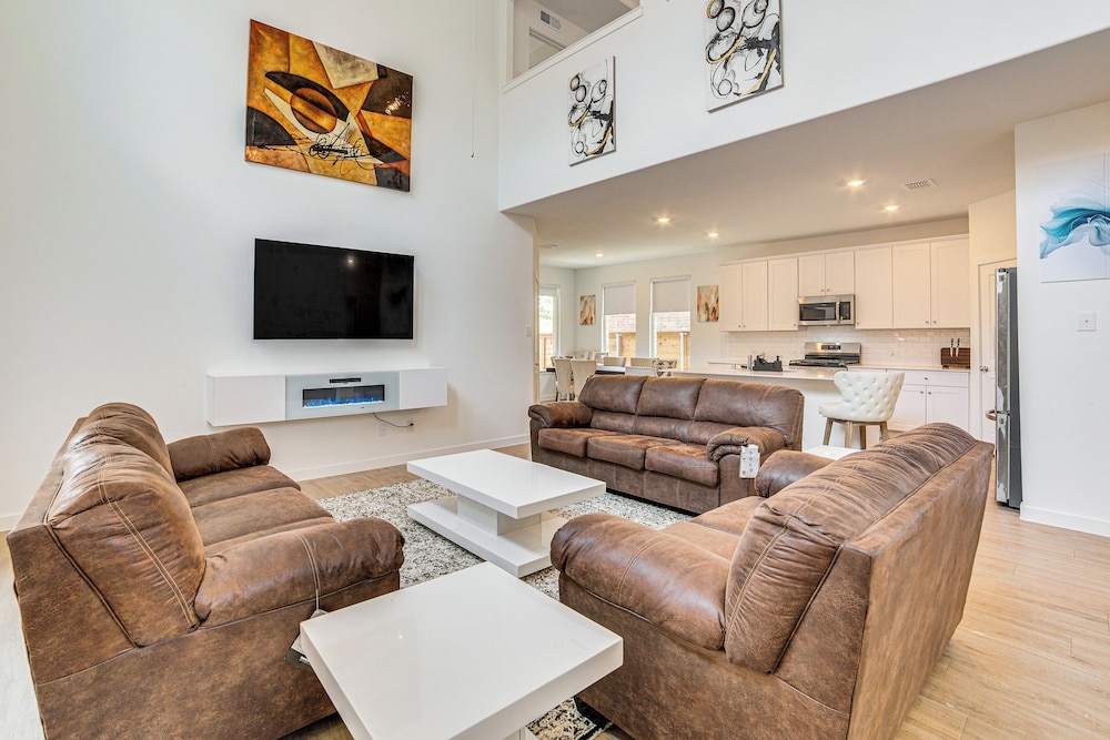 8 Mi to Celebration Station: Family Getaway in Mesquite, United States