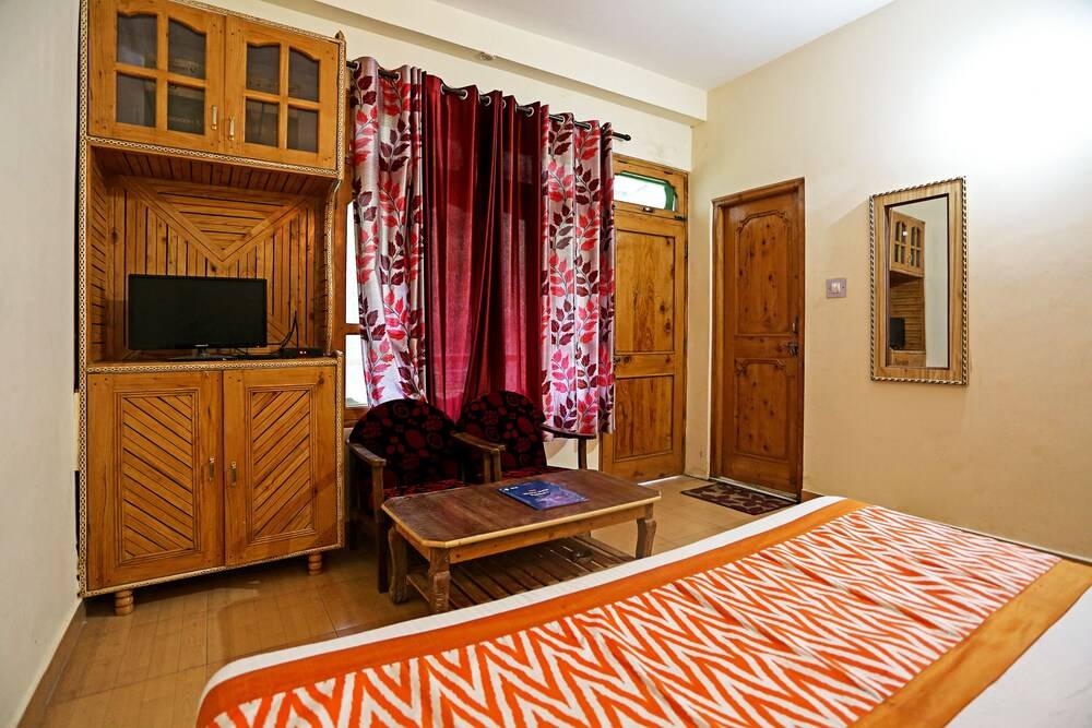 OYO 5910 Hotel Anupam in Kulu, India