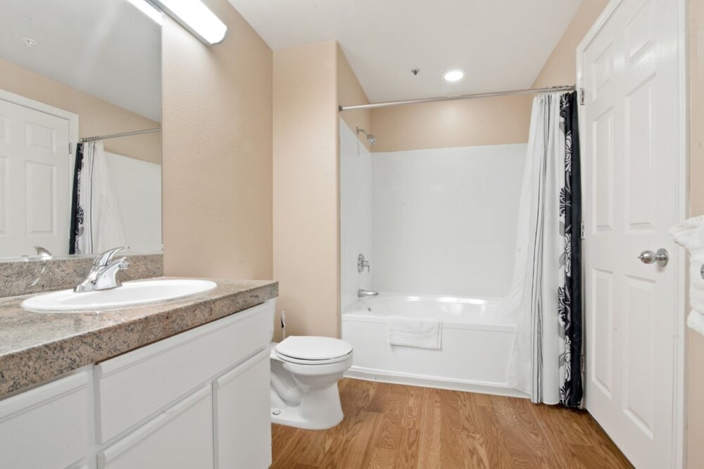 Global Luxury Suites in Cupertino - photo 22