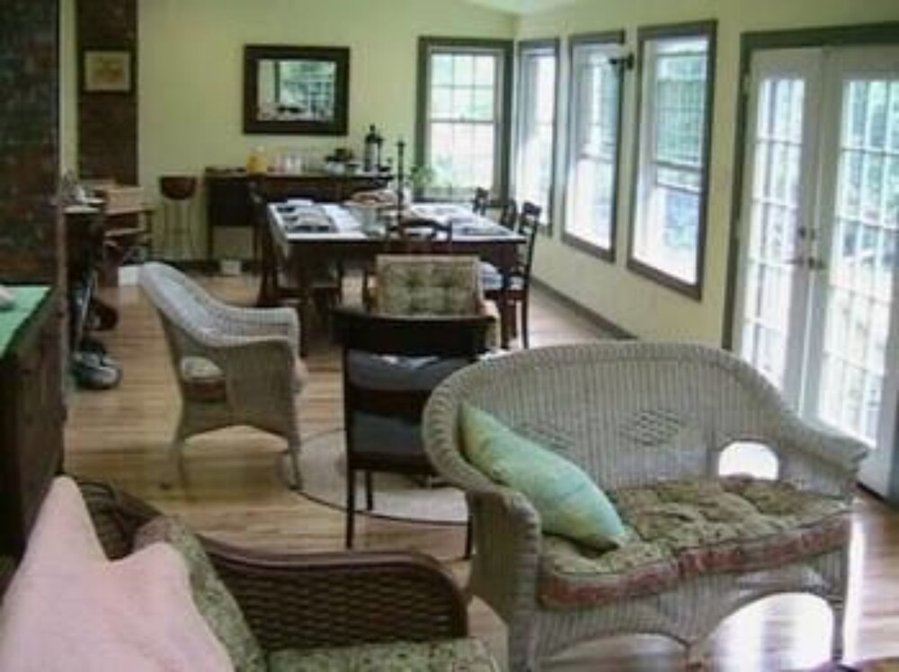Hayden Creek Inn - photo 17