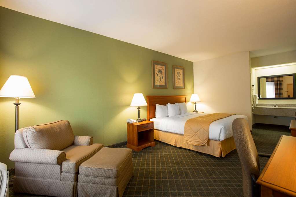Clarion Inn & Suites Aiken South - photo 18