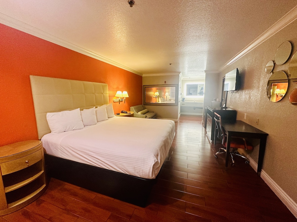 Casa Blanca Hotel and Suites Orange - photo 19