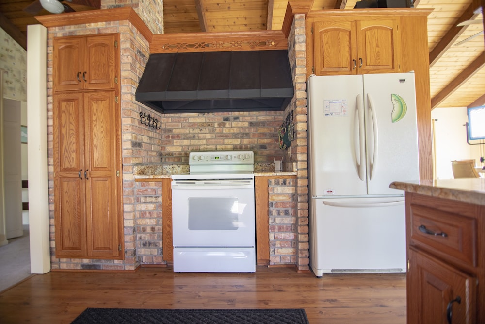 Coachlite Inn - photo 34