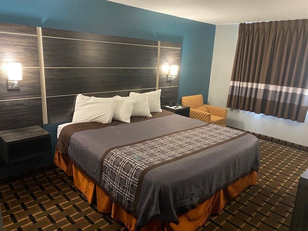 Faribault Hometown Inn & Suites - photo 8