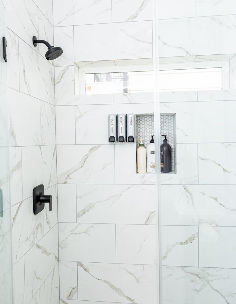Houston Lux Townhome - photo 23
