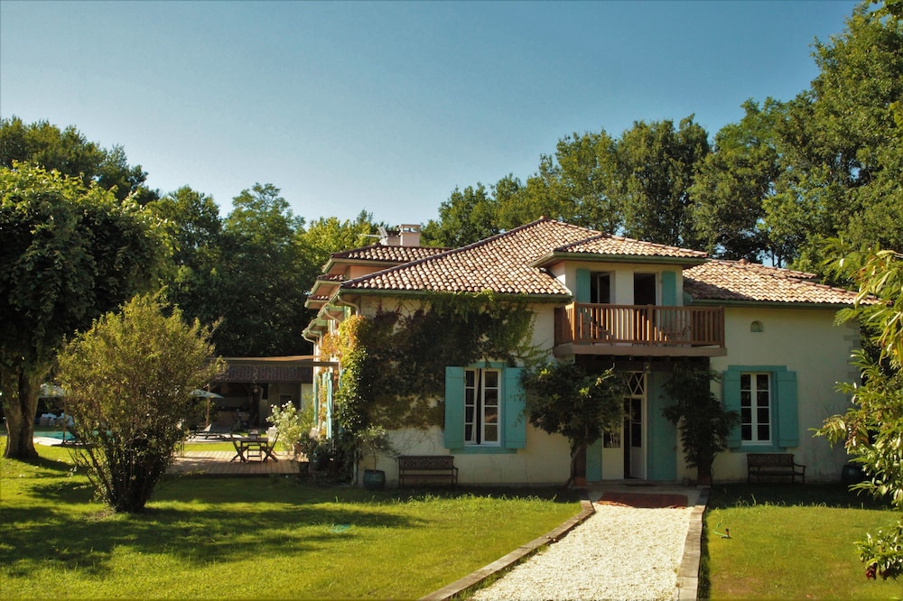 Bel Air Maison D'hôtes des Landes — 4-Star Luxury Hotel in Castets, France