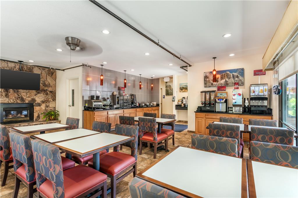 Best Western Plus Sonora Oaks Hotel & Conference Center - photo 7