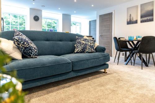 2 Bedroom Contractor Stay Gated Parking & Fast WiFi — 4-Star Luxury Hotel in Worksop, United Kingdom