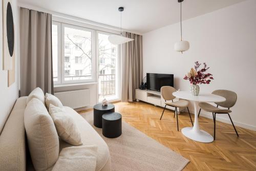 Krasiński Garden Superior Apartment by BookingHost — 4-Star Luxury Hotel in Warsaw, Poland