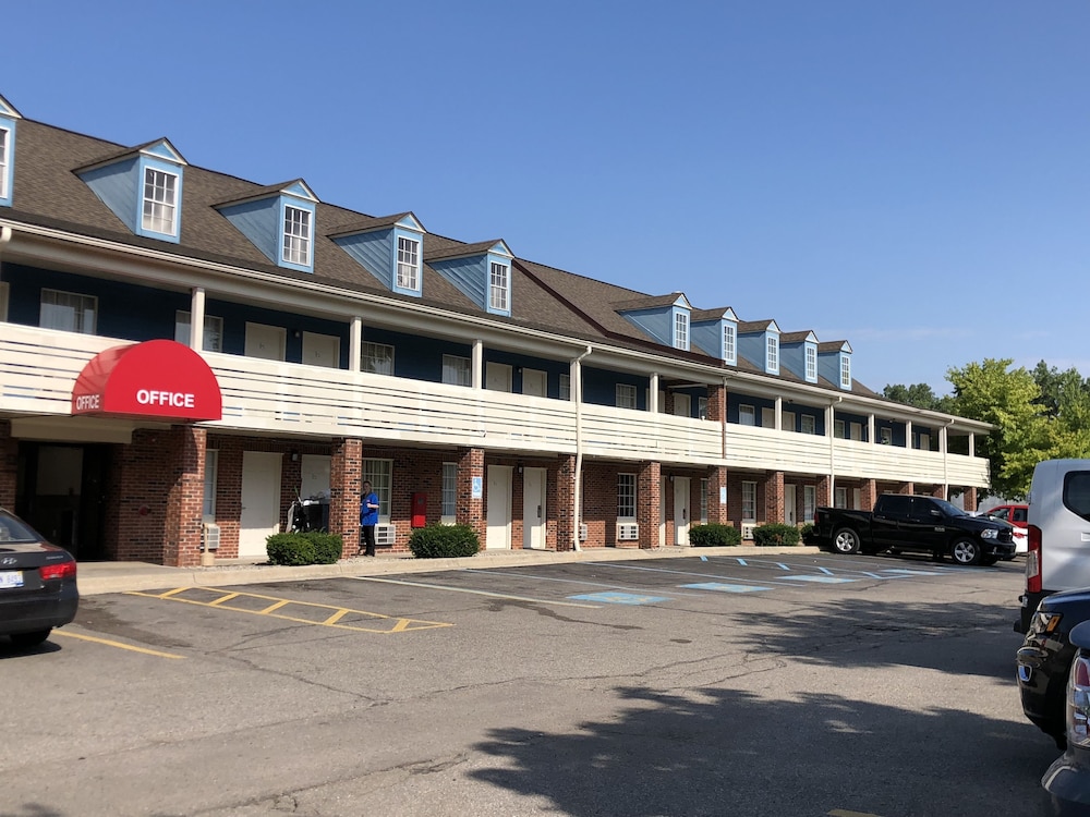 Travelodge by Wyndham Canton Livonia Area MI - photo 20