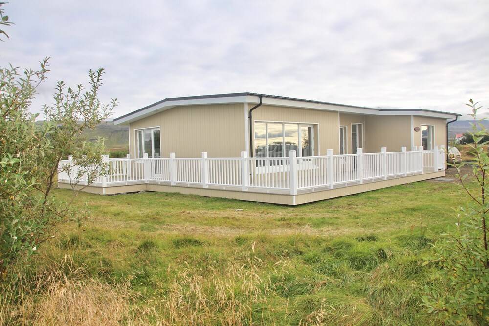 Lynghagi House Lava Water — 4-Star Luxury Hotel in Stykkisholmur, Iceland
