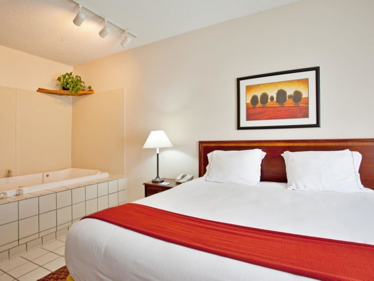 Baymont by Wyndham Merrillville - photo 19
