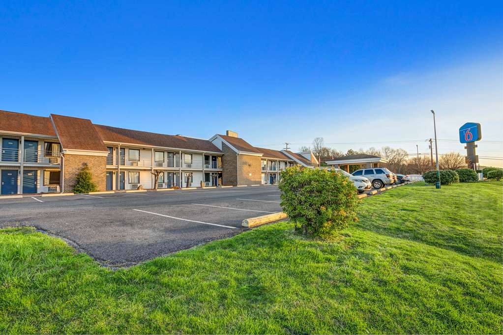 Motel 6 Hillsville VA — hotel in Hillsville