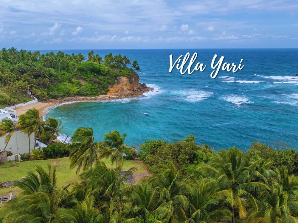Upscale villa in gated community beach access Yari — 4-Star Luxury Hotel in Vega Alta, Puerto Rico