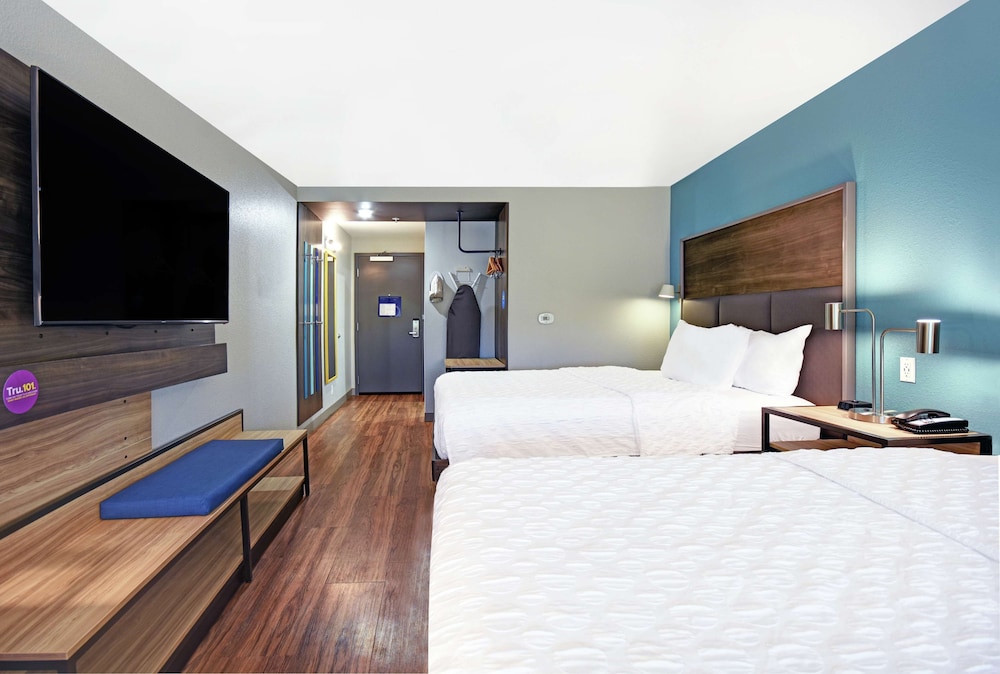 Tru by Hilton Grand Rapids Airport - photo 13