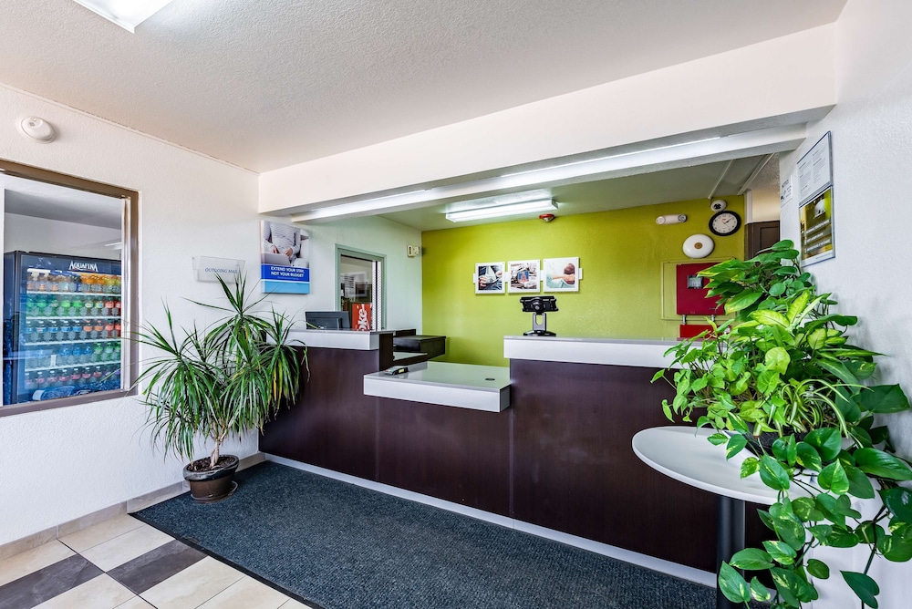 Studio 6 Monroe LA Hwy 165 - photo 2