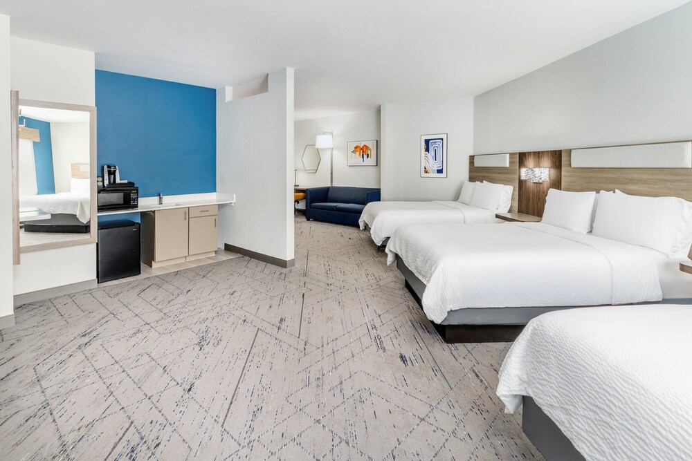 Holiday Inn Express Hotel & Suites Denver North Thornton by IHG - photo 12