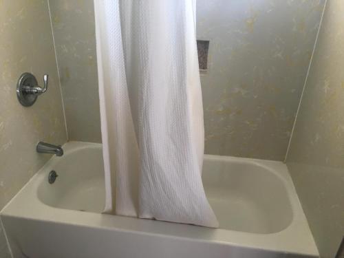 Valley Motel - photo 10