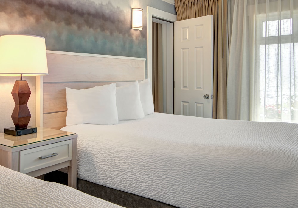 Hallmark Resort Newport - photo 9