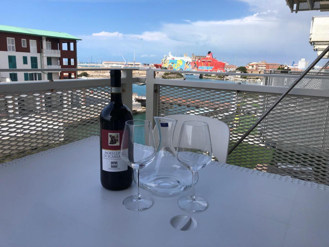 Kasia porta sul mare di Livorno Free parking — 4-Star Luxury Hotel in Livorno, Italy