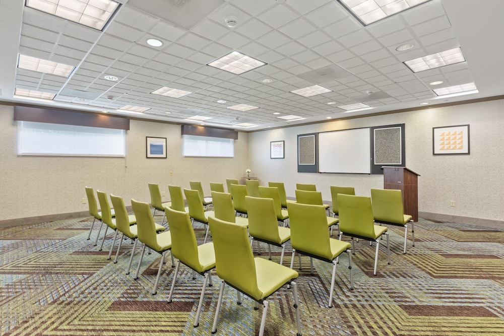 Holiday Inn Express Hotel & Suites Bethlehem by IHG - photo 52