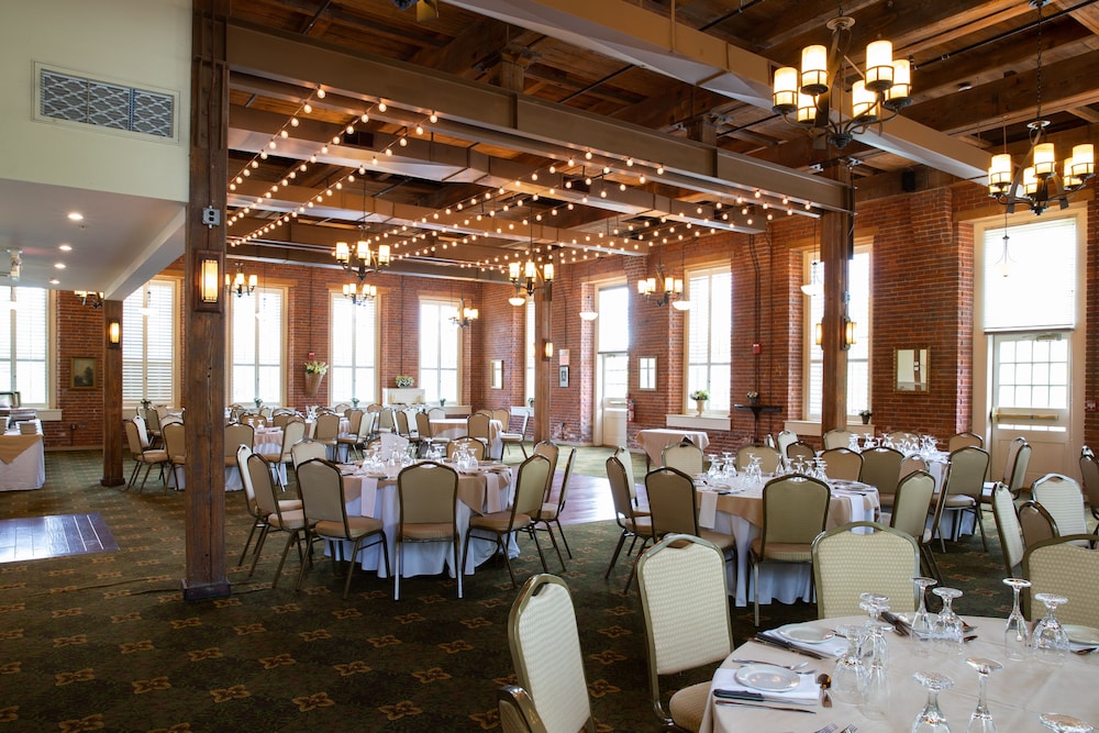 The Common Man Inn & Restaurant - photo 120
