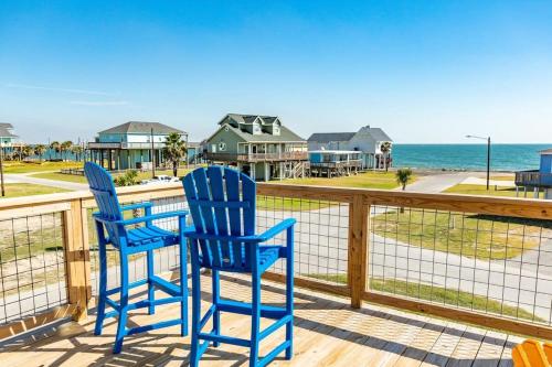 Sandy Pause Beach Vibes Meet Modern Edge Stunning — 4-Star Luxury Hotel in Freeport, United States