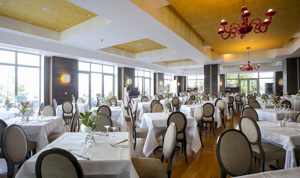 מזון ומשקאות