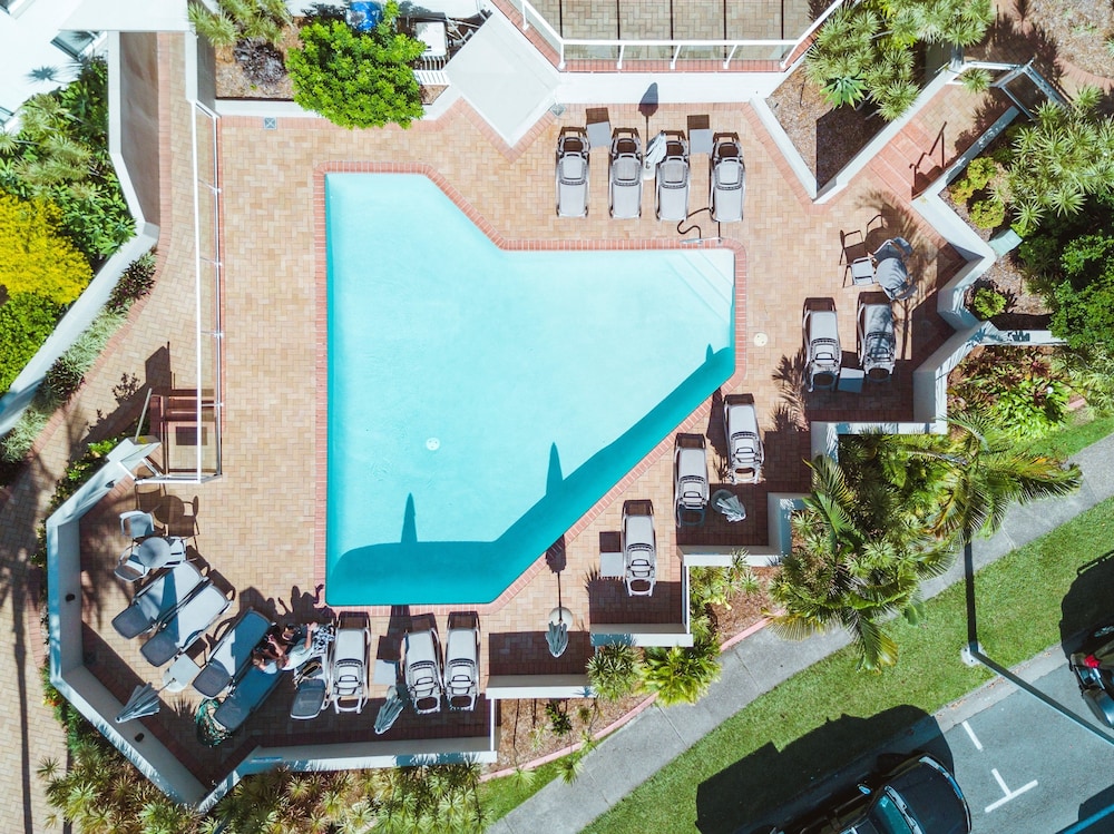 Regatta Noosa — 4-Star Luxury Hotel in Noosaville, Australia