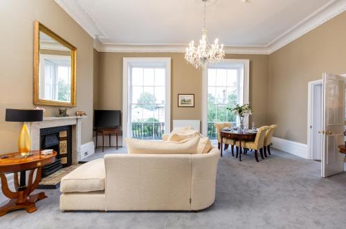 Elizabeth House Flat 2 — 4-Star Luxury Hotel in Cheltenham, United Kingdom