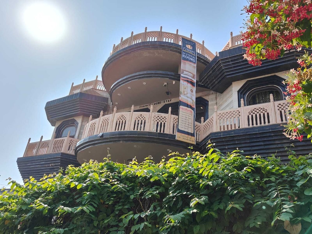 Naari Hotel & Home Stay in Mathura, India