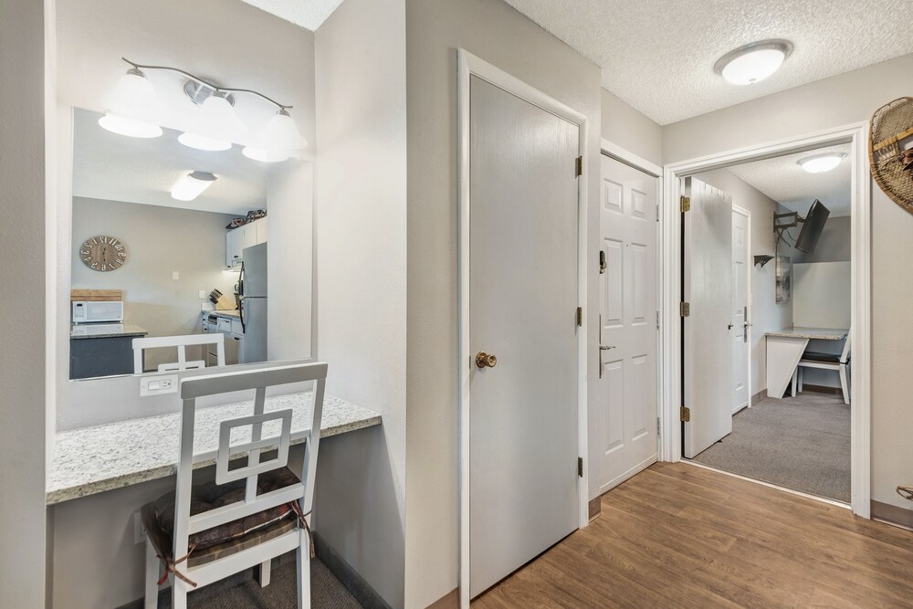 Bend Riverside Inn & Suites - photo 23