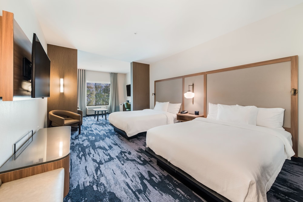 Fairfield by Marriott Inn & Suites Knoxville Clinton - photo 10