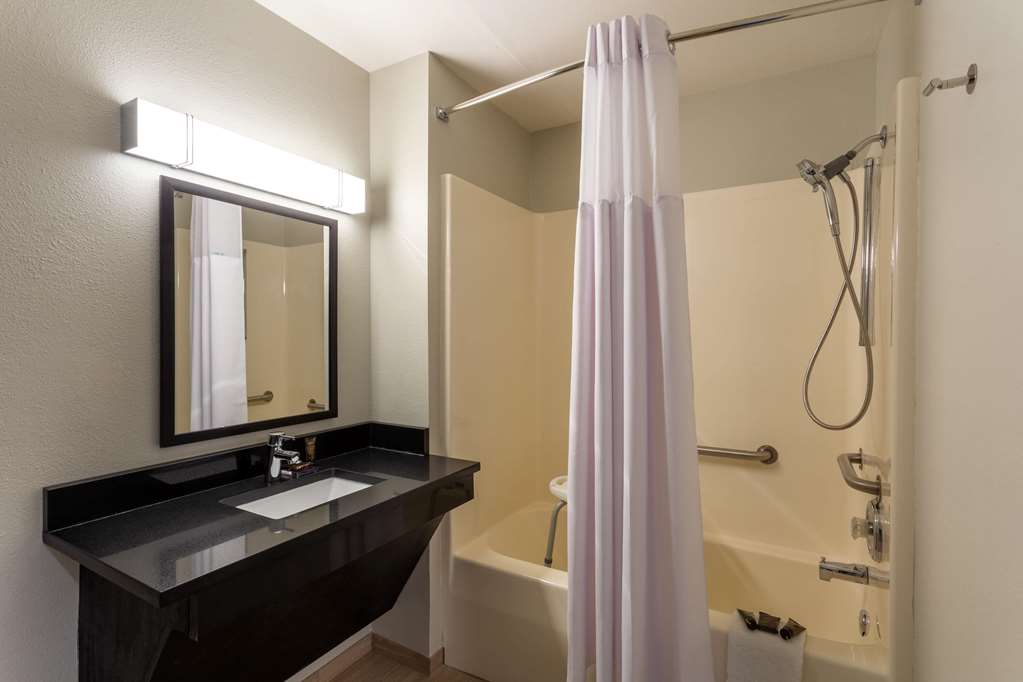 Wingate by Wyndham Wisconsin Dells Waterpark - photo 41