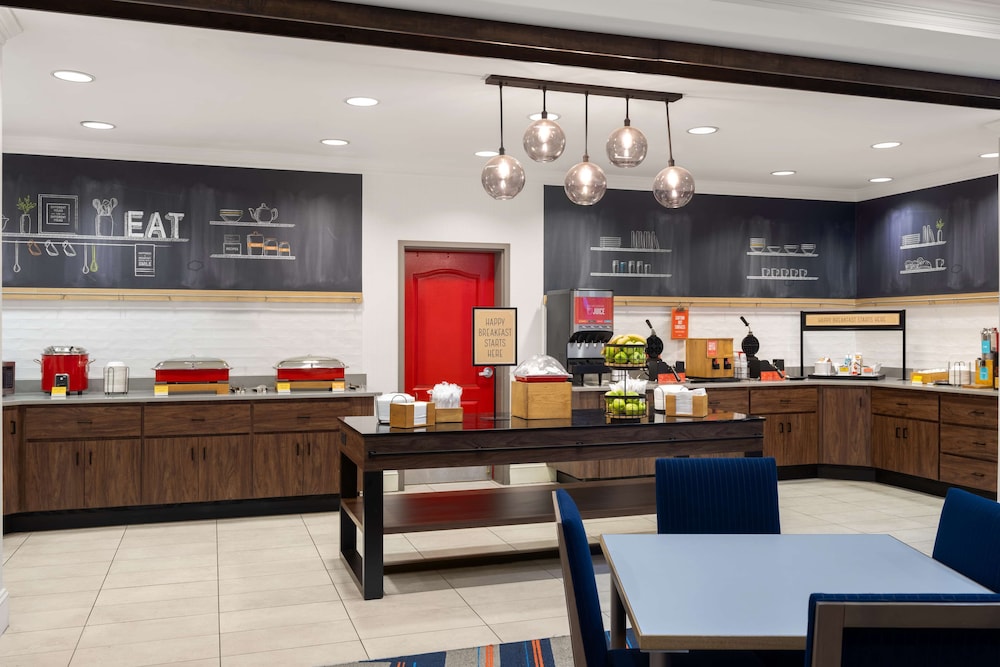 Hampton Inn Charleston North - photo 29