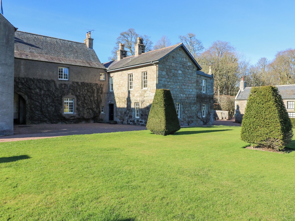 North Wing Pitmedden Gardens — 4-Star Luxury Hotel in Ellon, United Kingdom