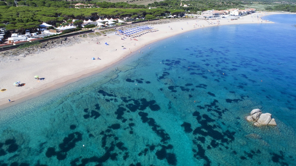 Victoria Mobilehome Baia Blu La Tortuga — 4-Star Luxury Hotel in Aglientu, Italy