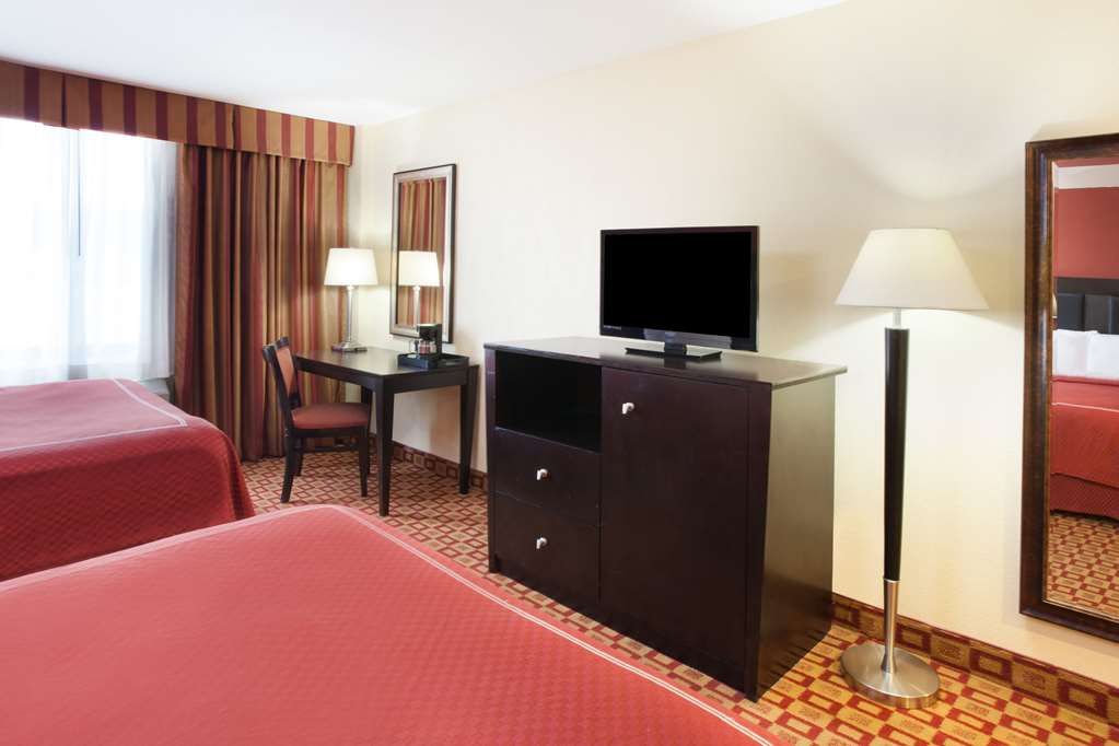 Super 8 by Wyndham Chicago Northlake O'Hare South - photo 11