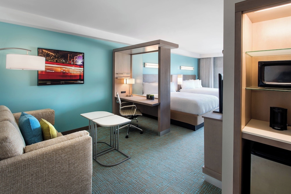 Springhill Suites San Diego Downtown Bayfront - photo 10