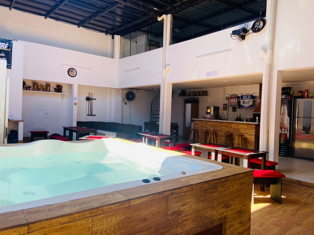 Pousada 4 Estações — hotel in Botucatu