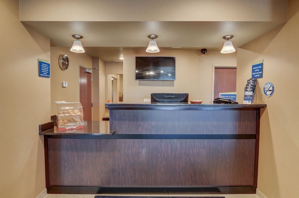 Cobblestone Inn & Suites Kersey - photo 36
