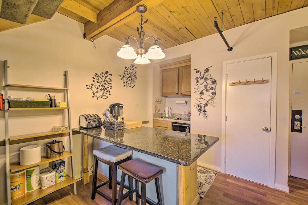 Snug Wintergreen Resort Studio Ski In and Out - featured photo