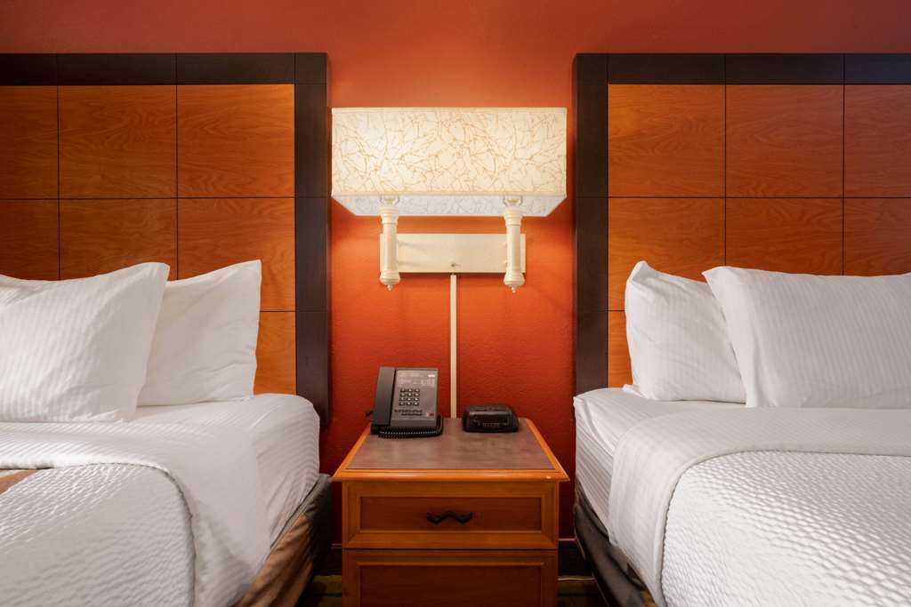 La Quinta Inn by Wyndham Cheyenne - photo 17