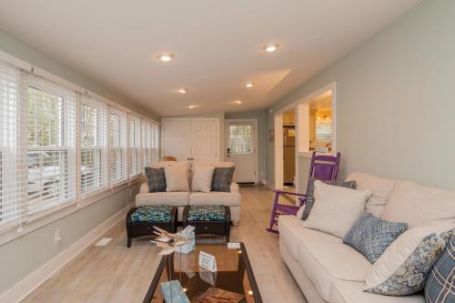 Bill's Place by Oak Island Accommodations - photo 21
