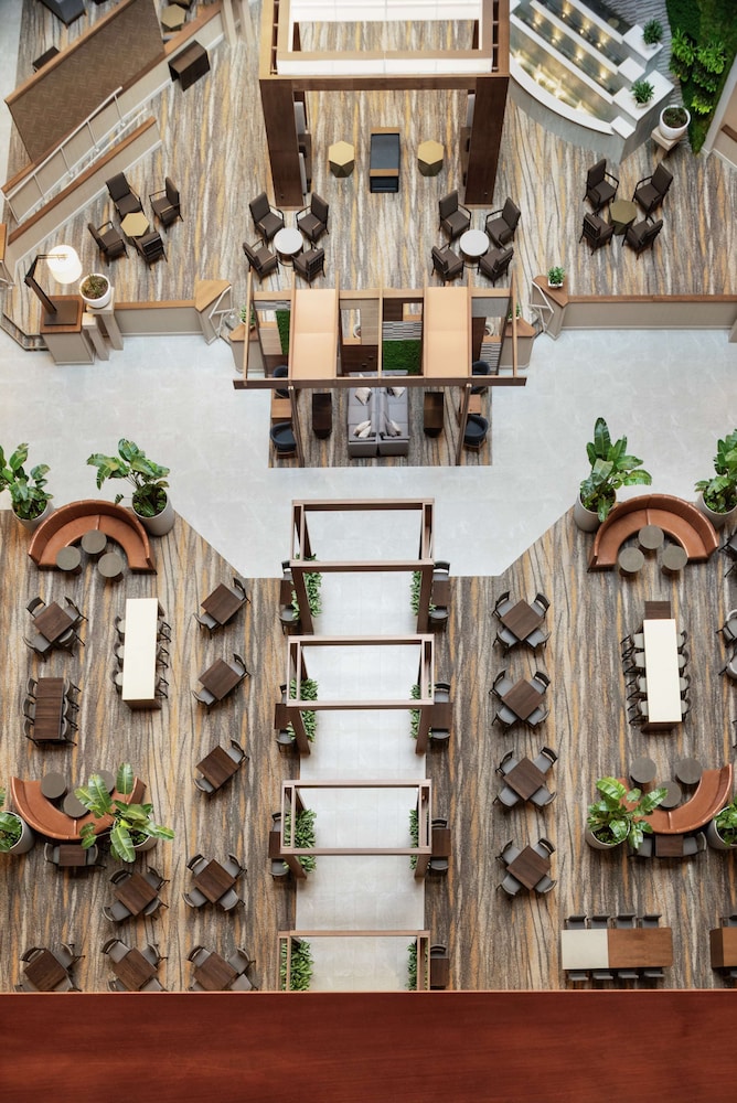 Embassy Suites by Hilton Cleveland Rockside - photo 5