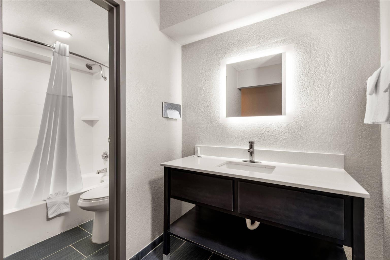 Clarion Pointe Rhinelander Downtown - photo 20