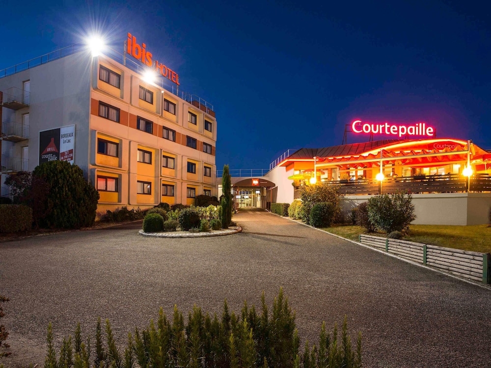 ibis Bordeaux Lac in Bordeaux, France