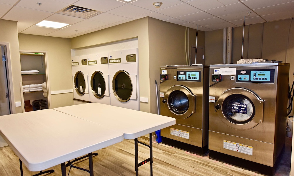 Hampton Inn Kirksville - photo 2