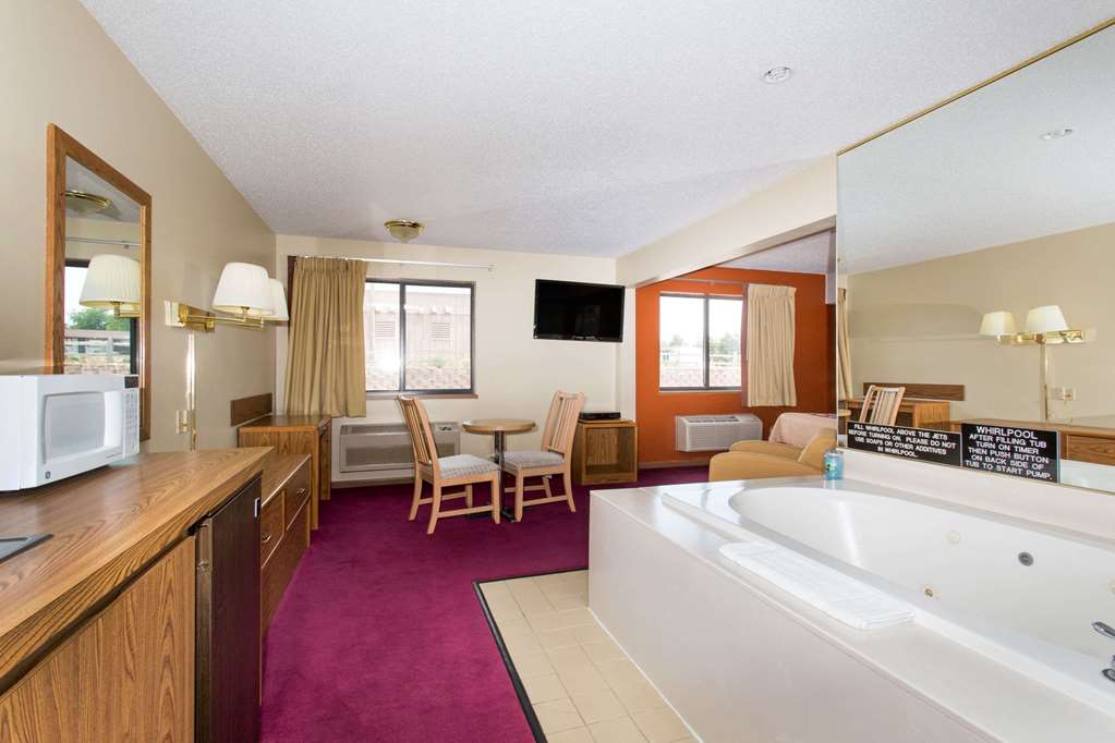 Super 8 by Wyndham Chadron NE - photo 11