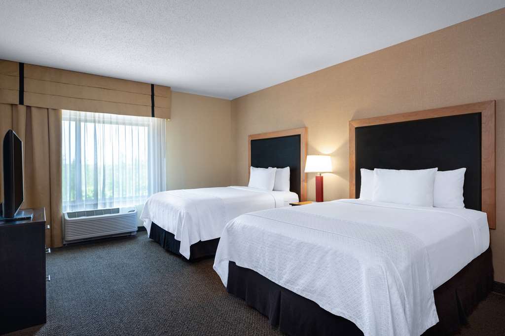 Wyndham Noblesville - photo 16